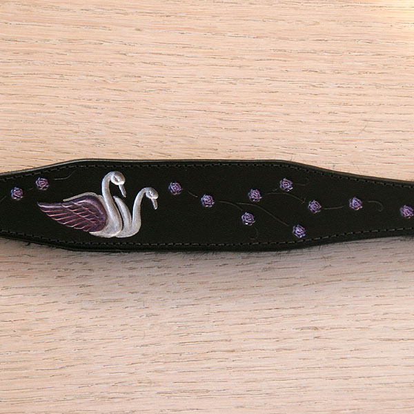 iggy-size-swans-v1-martingale-collar_3