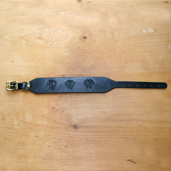 leather-buckle-collar-dragons-on-black-2-inch_2