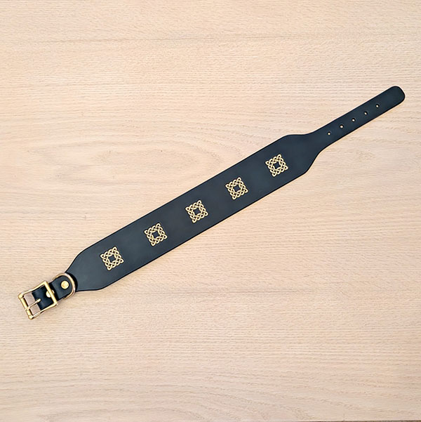 leather-sighthound-collar-gold-celtic-squares-XL_2