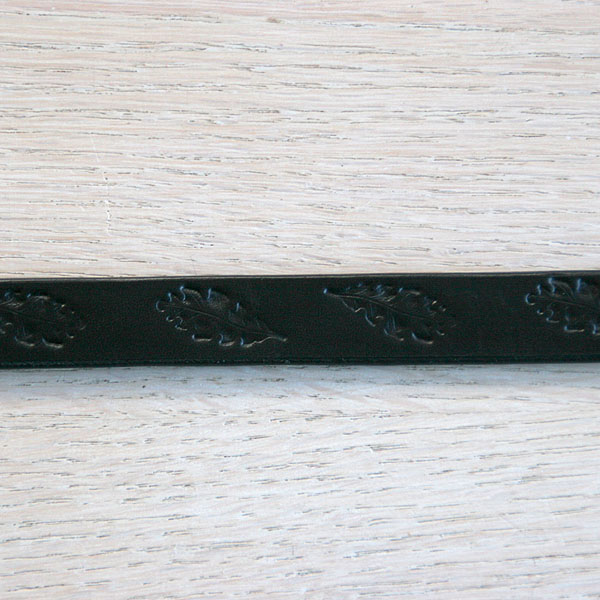leather-straight-collar-oak-leaves-3-4-inch-wide_1