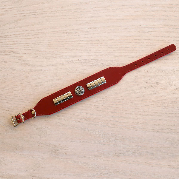 leather-buckle-collar-celtic-metal-red-2-inch-wide_2