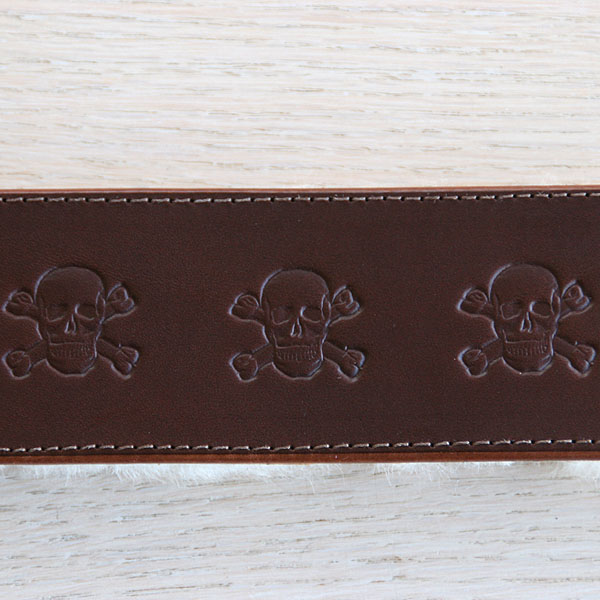 leather-buckle-collar-skulls-2-inch_3
