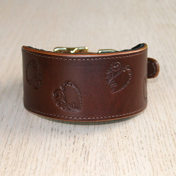 leather-buckle-collar-unpainted-random-swirly-hearts-2-inch_1