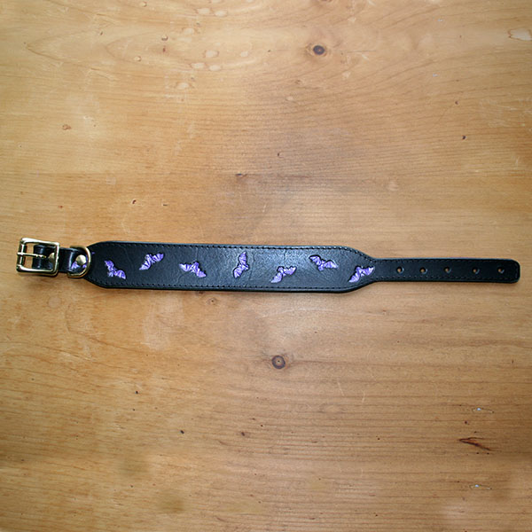 leather-lurcher-buckle-collar-purple-bats-1-5-inch_2