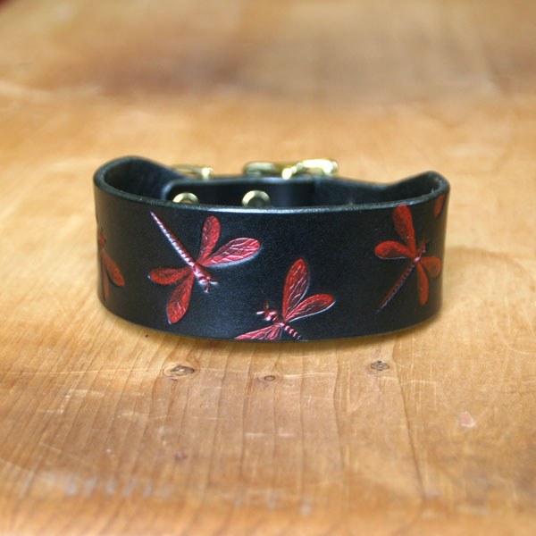 rtb-leather-buckle-collar-red-dragonflies-on-black-1.5-inch_1