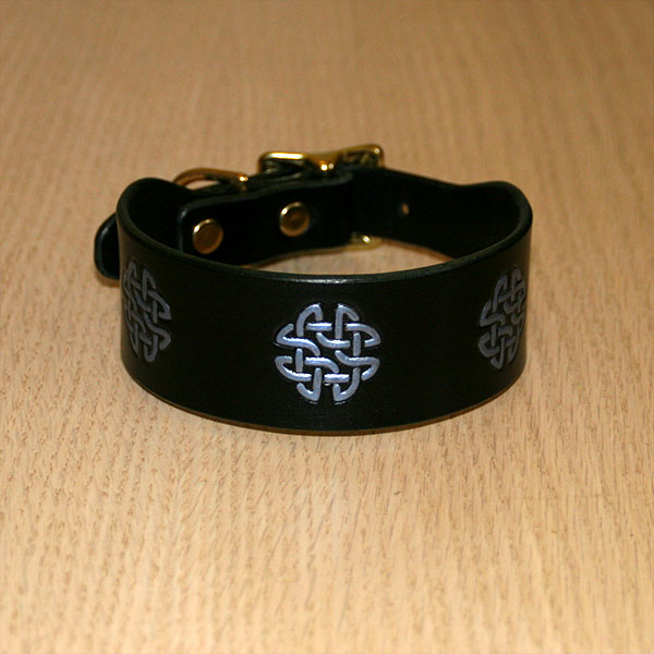 rtb_leather-buckle-collar-celtic-circles-v3-1-5-inch_1