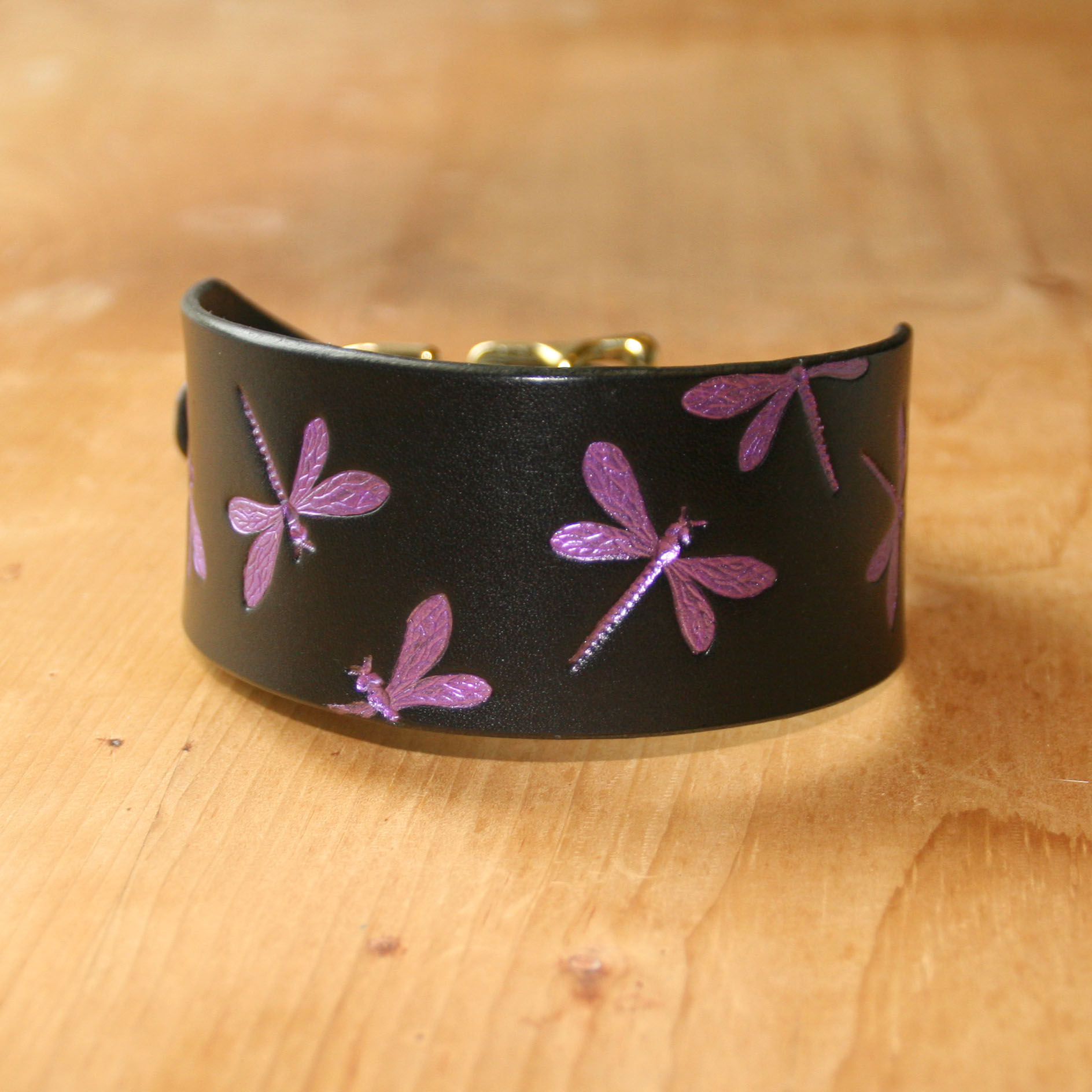 rtb_leather-buckle-collar-purple-dragonflies-2-inch_1