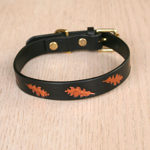leather-straight-collar-painted-oak-leaves-3-4-inch-wide_3