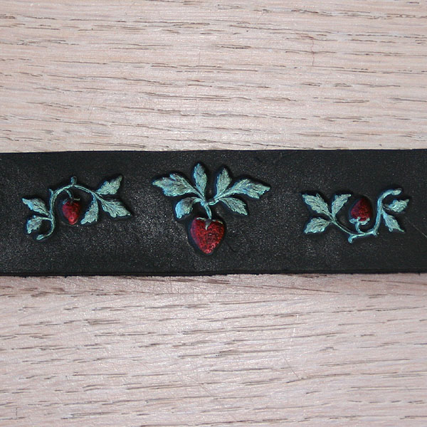 leather-straight-collar-painted-strawberry-group-1-inch-wide_1
