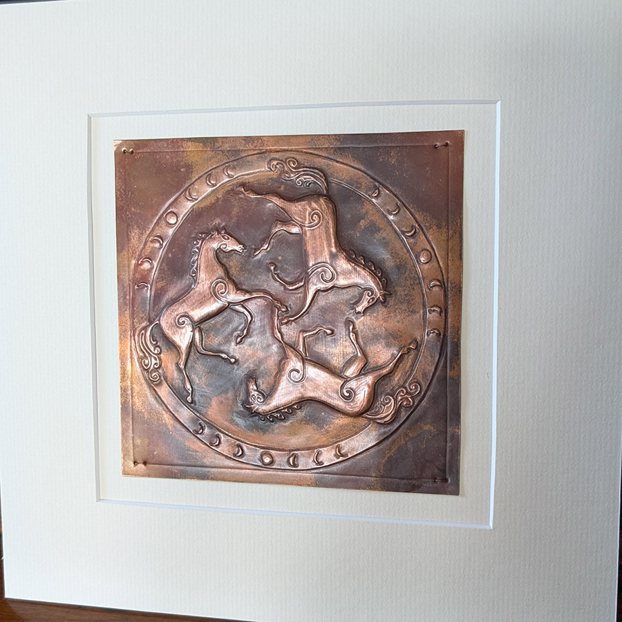 no44-copper-art-triple-horse_2