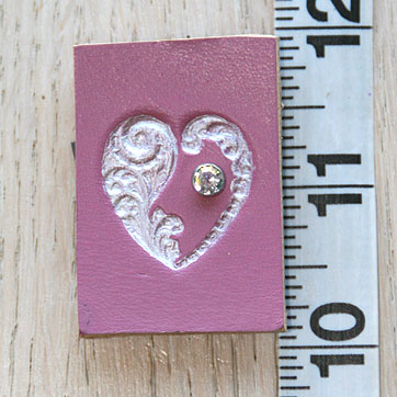 heart_swirly_silver_crystal