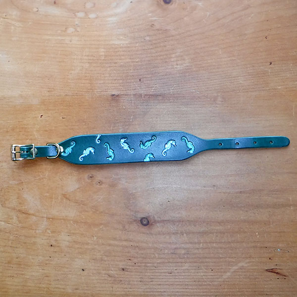 Floating Seahorses Collar