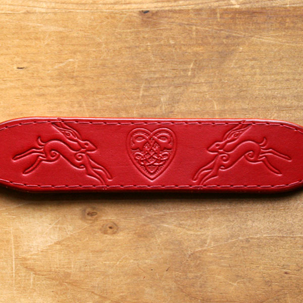 Hares & Heart Collar