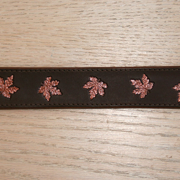 Maple Leaves Collar