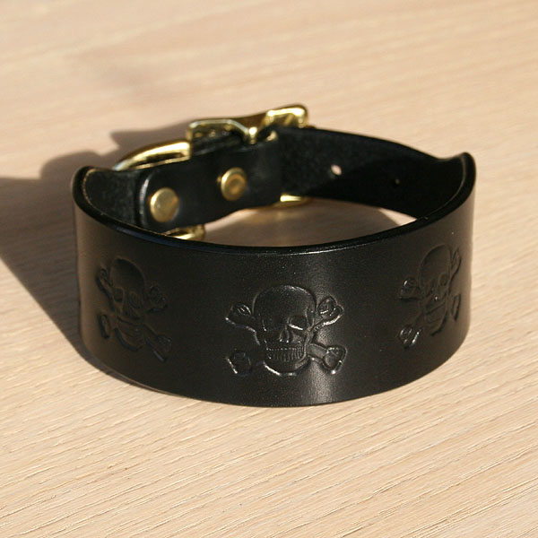Skulls Leather Buckle Collar (1.5 inch wide)